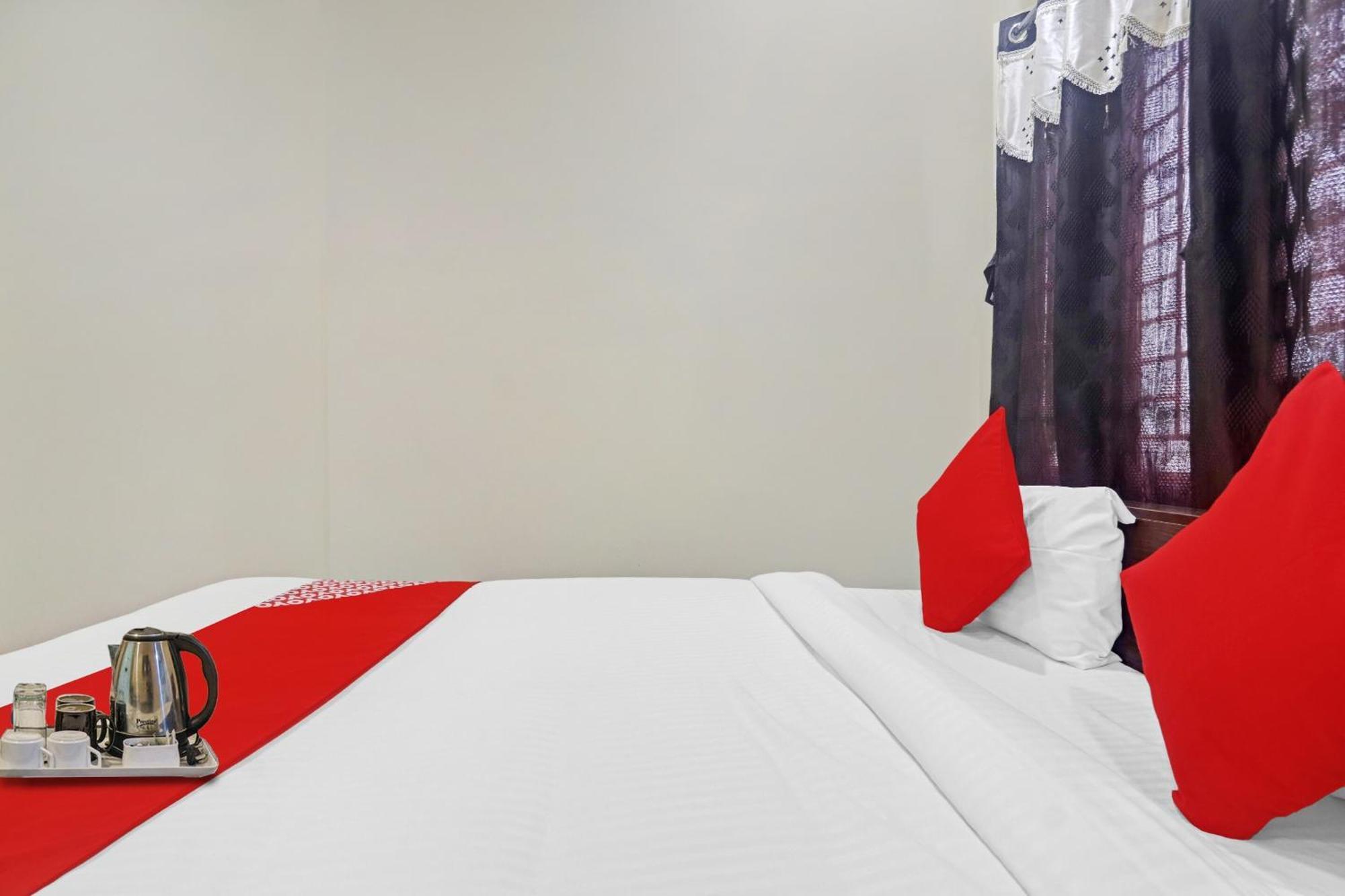 Hotel O Sri Navya Grand Near Nexus Haidarábád Kültér fotó
