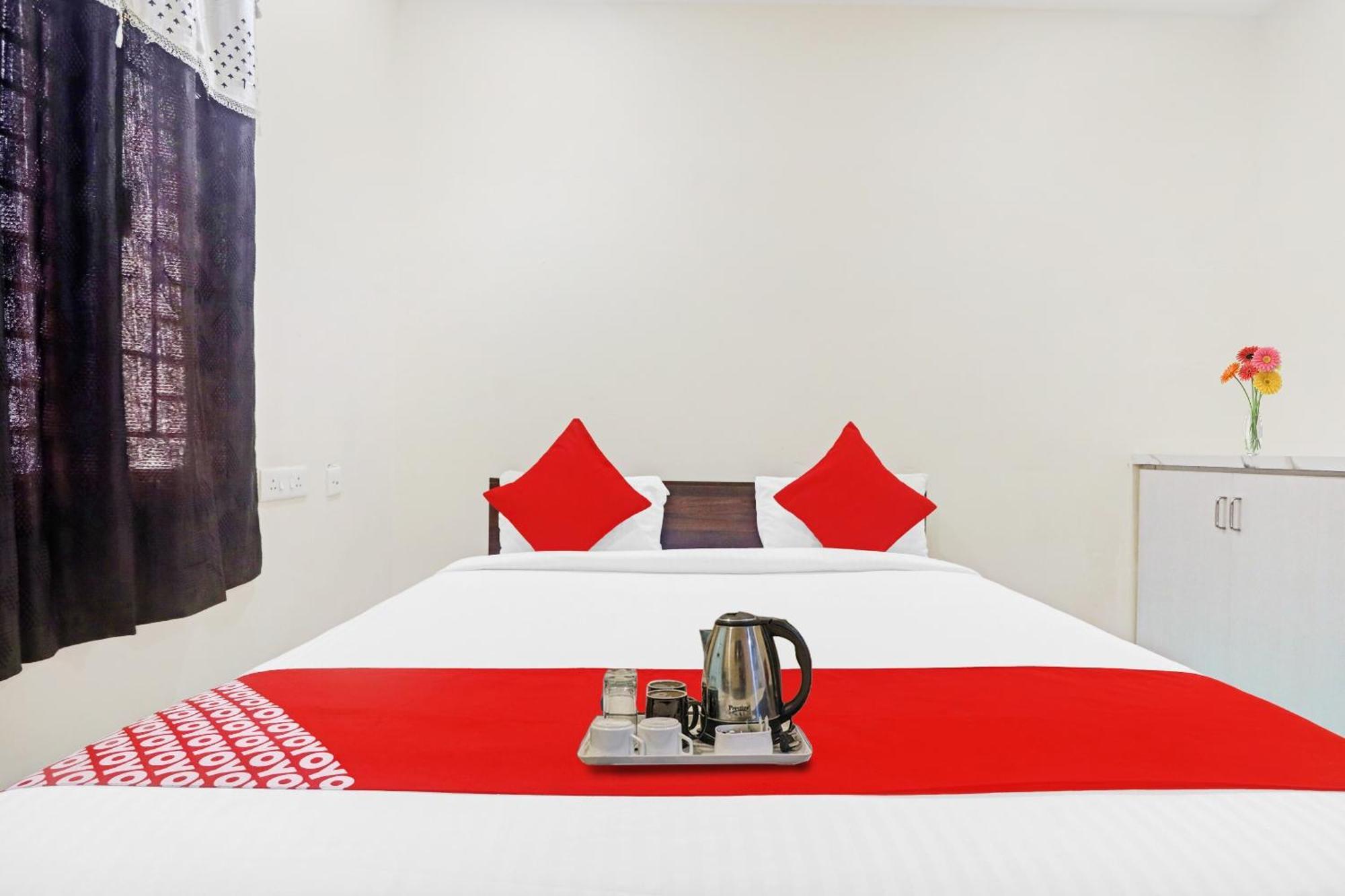 Hotel O Sri Navya Grand Near Nexus Haidarábád Kültér fotó
